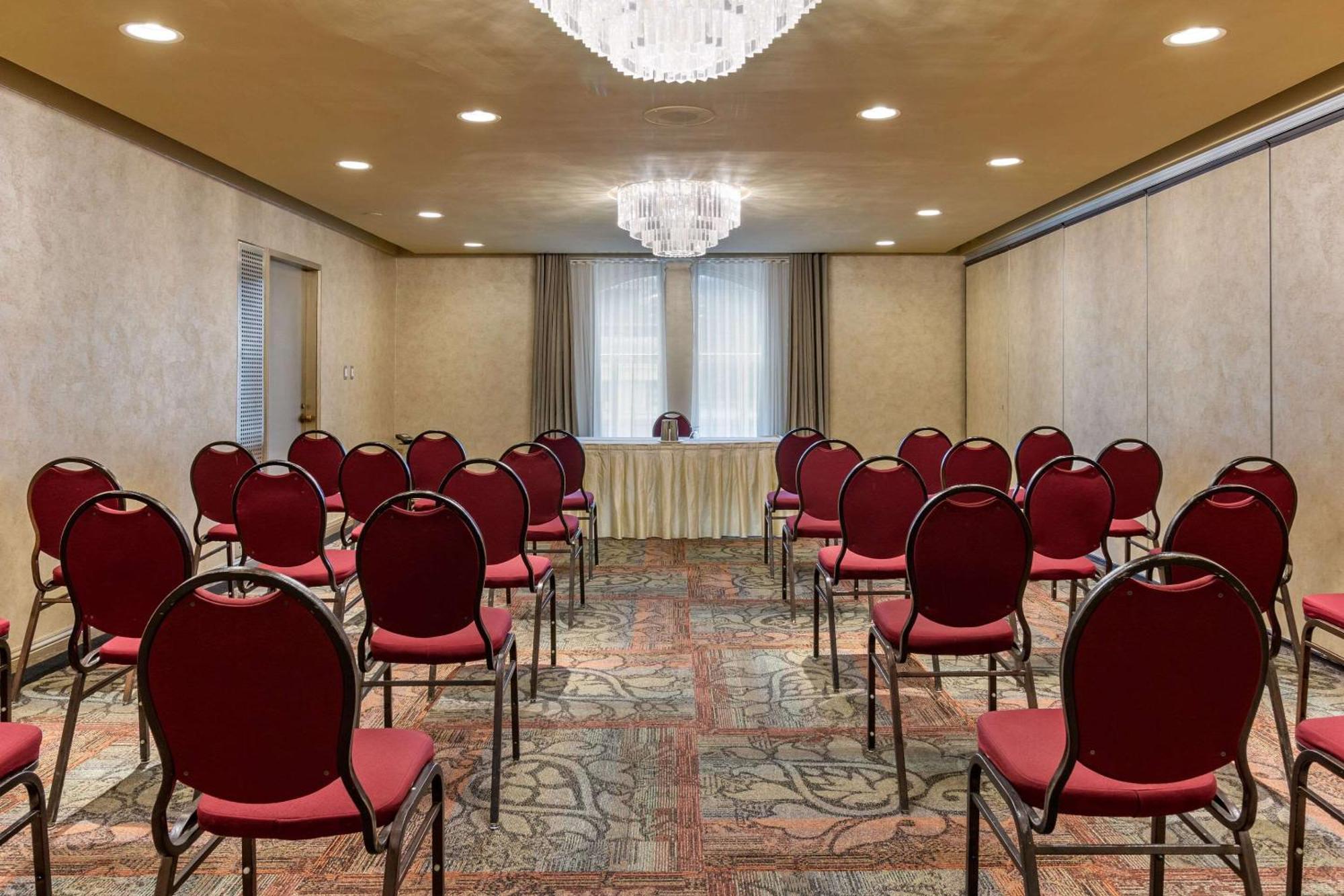 The Fort Garry Hotel Spa And Conference Centre, Ascend Hotel Collection Winnipeg Exterior photo